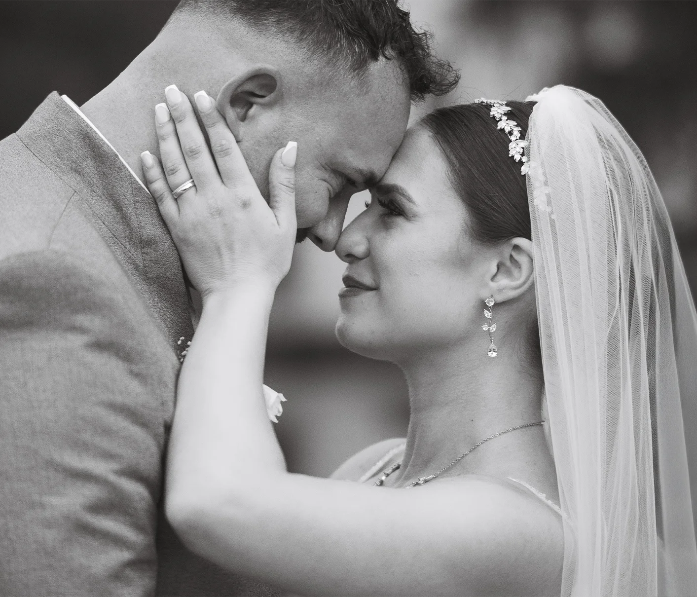 Hochzeitspaar nach der Trauung an der Rappenmühle Dischingen